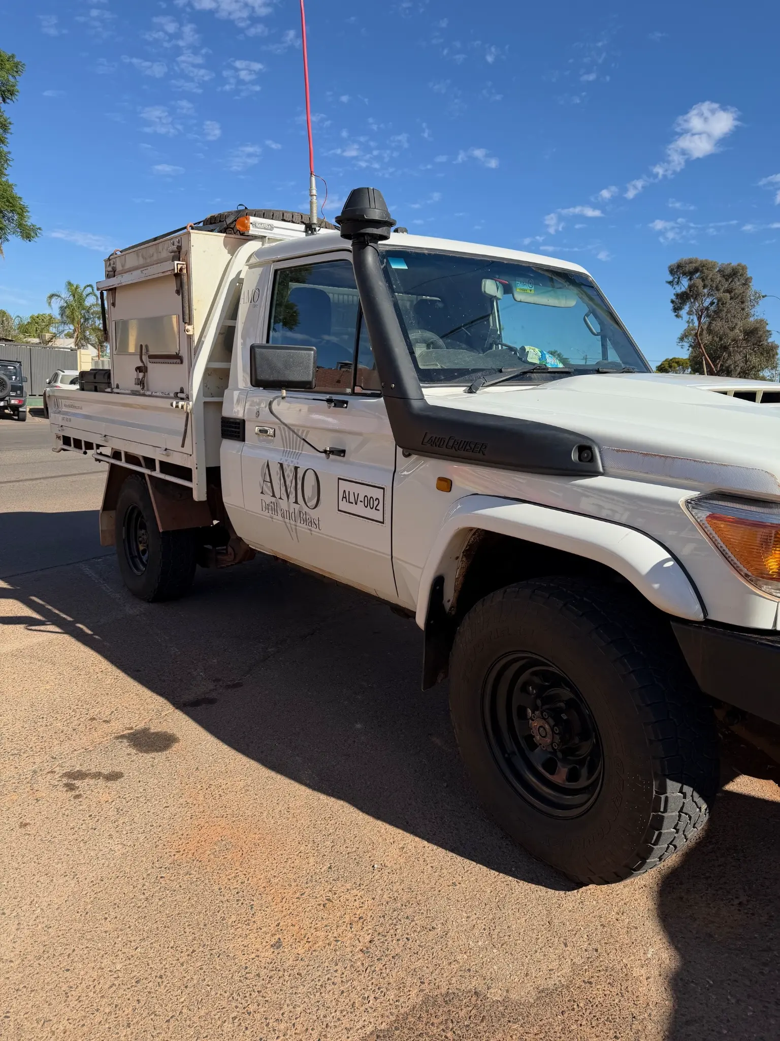 AMO mine ute front angle